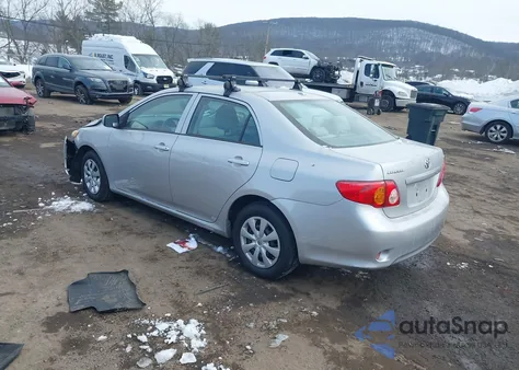 2010 Toyota Corolla Le z USA, uszkodzony, nr VIN 2T1BU4EE4AC267061